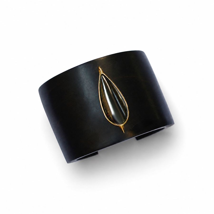 Bracciale in ebano con goccia in ematite Totem | BR EBGOCCIA
